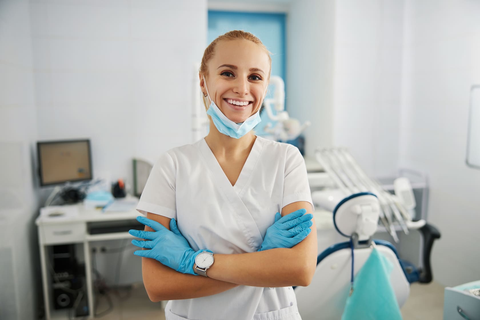 Cleaning company for dental practices performed by professionals for dental clinics.