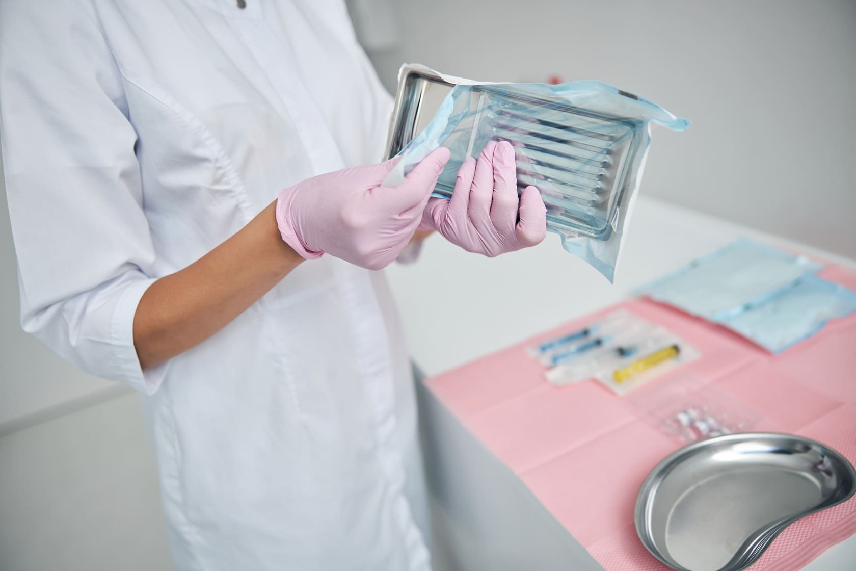 Common mistakes in dental cleaning performed by professionals for dental clinics.